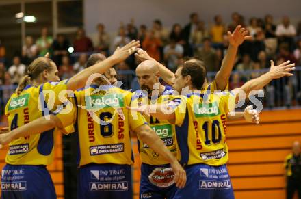 Volleyball Challenge Cup. SK Posojilnica Aich/Dob gegen Generali Haching. Jubel (Aich/Dob). Prevalje, am 27.10.2007.
Foto: Kuess
---
pressefotos, pressefotografie, kuess, qs, qspictures, sport, bild, bilder, bilddatenbank