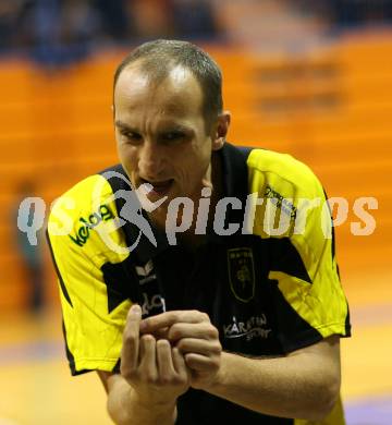 Volleyball Challenge Cup. SK Posojilnica Aich/Dob gegen Generali Haching. Trainer Miro Palgut (Aich/Dob). Prevalje, am 27.10.2007.
Foto: Kuess
---
pressefotos, pressefotografie, kuess, qs, qspictures, sport, bild, bilder, bilddatenbank