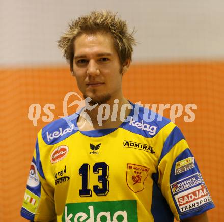 Volleyball Challenge Cup. SK Posojilnica Aich/Dob gegen Generali Haching. Kurt Aschmann (Aich/Dob). Prevalje, am 27.10.2007.
Foto: Kuess
---
pressefotos, pressefotografie, kuess, qs, qspictures, sport, bild, bilder, bilddatenbank