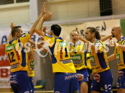 Volleyball Challenge Cup. SK Posojilnica Aich/Dob gegen Generali Haching. Jubel (Aich/Dob). Prevalje, am 27.10.2007.
Foto: Kuess
---
pressefotos, pressefotografie, kuess, qs, qspictures, sport, bild, bilder, bilddatenbank