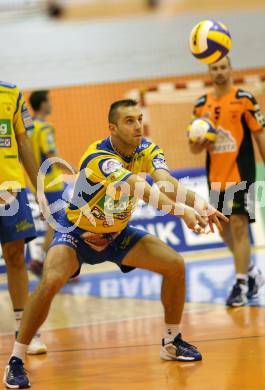 Volleyball Challenge Cup. SK Posojilnica Aich/Dob gegen Generali Haching. Peter Polony (Aich/Dob). Prevalje, am 27.10.2007.
Foto: Kuess
---
pressefotos, pressefotografie, kuess, qs, qspictures, sport, bild, bilder, bilddatenbank