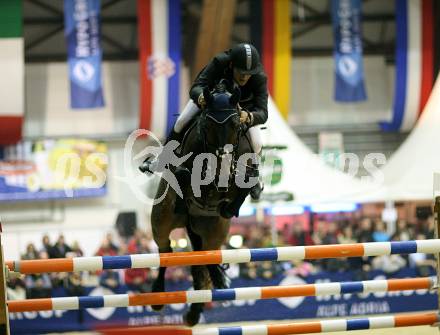 Reiten. Fest der Pferde. Robert Puck (Oesterreich) auf Real eagle. Klagenfurt, am 28.10.2007.
Foto: Kuess
---
pressefotos, pressefotografie, kuess, qs, qspictures, sport, bild, bilder, bilddatenbank