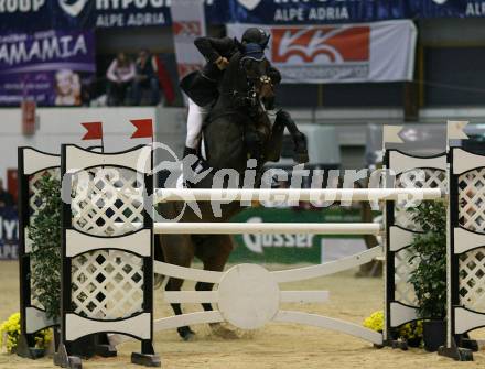 Reiten. Fest der Pferde. Robert Puck (Oesterreich) auf Real eagle. Klagenfurt, am 28.10.2007.
Foto: Kuess
---
pressefotos, pressefotografie, kuess, qs, qspictures, sport, bild, bilder, bilddatenbank