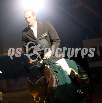 Reiten. Fest der Pferde. Robert Puck (Oesterreich) auf Real Eagle. Klagenfurt, am 28.10.2007.
Foto: Kuess
---
pressefotos, pressefotografie, kuess, qs, qspictures, sport, bild, bilder, bilddatenbank