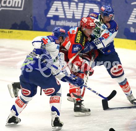 Erste Bank Eishockey Bundesliga. VSV gegen KAC. Thomas Pfeffer, David Slivnik (VSV), Chad Hinz (KAC). Villach, am 28.10.2007.
Foto: Kuess
---
pressefotos, pressefotografie, kuess, qs, qspictures, sport, bild, bilder, bilddatenbank