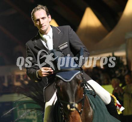 Reiten. Fest der Pferde. Robert Puck (Oesterreich) auf Real Eagle. Klagenfurt, am 28.10.2007.
Foto: Kuess
---
pressefotos, pressefotografie, kuess, qs, qspictures, sport, bild, bilder, bilddatenbank