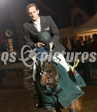 Reiten. Fest der Pferde. Robert Puck (Oesterreich) auf Real Eagle. Klagenfurt, am 28.10.2007.
Foto: Kuess
---
pressefotos, pressefotografie, kuess, qs, qspictures, sport, bild, bilder, bilddatenbank