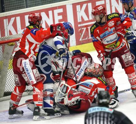 Erste Bank Eishockey Bundesliga. VSV gegen KAC. Getuemmel vor dem KAC Tor. Mike Stewart (VSV), Hannes Enzenhofer, Herbert Ratz (KAC). Villach, am 28.10.2007.
Foto: Kuess
---
pressefotos, pressefotografie, kuess, qs, qspictures, sport, bild, bilder, bilddatenbank