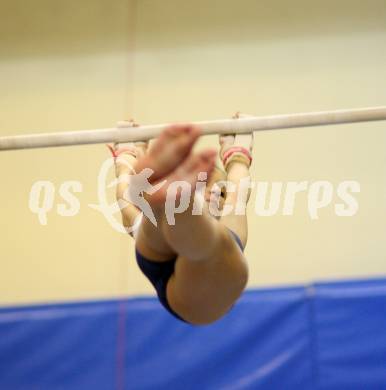 Turnen. Kathrin Nussbacher. Klagenfurt, am 29.10.2007.
Foto: Kuess
---
pressefotos, pressefotografie, kuess, qs, qspictures, sport, bild, bilder, bilddatenbank