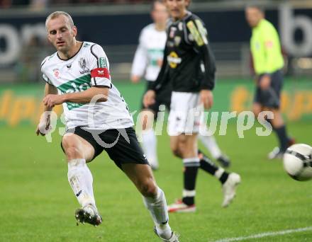 Fussball Bundesliga. T-Mobile. SK Austria Kaernten gegen Cashpoint SCR Altach. Adam Ledwon (Kaernten). Klagenfurt, am 31.10.2007.
Foto: Kuess
---
pressefotos, pressefotografie, kuess, qs, qspictures, sport, bild, bilder, bilddatenbank