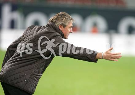 Fussball Bundesliga. T-Mobile. SK Austria Kaernten gegen Cashpoint SCR Altach. Trainer Walter Schachner (Kaernten). Klagenfurt, am 31.10.2007.
Foto: Kuess
---
pressefotos, pressefotografie, kuess, qs, qspictures, sport, bild, bilder, bilddatenbank