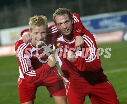 Fussball Red Zac Liga. FC Kaernten gegen FC Lustenau. Jubel Thomas Hinum, Michael Kulnik (FCK). Klagenfurt, am 2.11.2007.
Foto: Kuess
---
pressefotos, pressefotografie, kuess, qs, qspictures, sport, bild, bilder, bilddatenbank