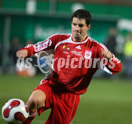 Fussball Red Zac Liga. FC Kaernten gegen FC Lustenau. Ronald Brunmayr (FCK). Klagenfurt, am 2.11.2007.
Foto: Kuess
---
pressefotos, pressefotografie, kuess, qs, qspictures, sport, bild, bilder, bilddatenbank