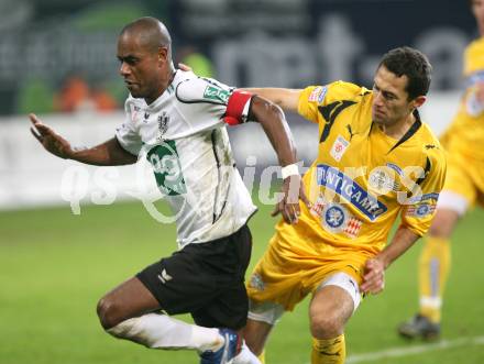 Fussball Bundesliga. T-Mobile. SK Austria Kaernten gegen SK Puntigamer Sturm Graz. Alexandre Da Silva Chiqhinho (Kaernten), George Shashiashvili (Sturm). Klagenfurt, am 3.11.2007.
Foto: Kuess
---
pressefotos, pressefotografie, kuess, qs, qspictures, sport, bild, bilder, bilddatenbank