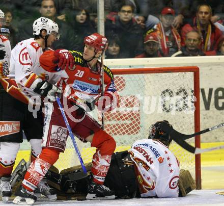 EBEL Erste Bank Eishockey Bundesliga. KAC gegen HK Acroni Jesenice. Mike Craig (KAC), Ales Kranjc, Robert Kristan (Jesenice). Klagenfurt, am 4.11.2007.
Foto: Kuess
---
pressefotos, pressefotografie, kuess, qs, qspictures, sport, bild, bilder, bilddatenbank