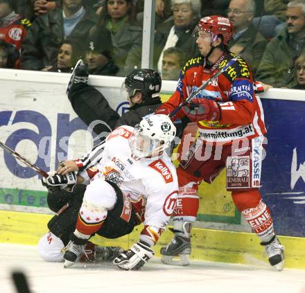 EBEL Erste Bank Eishockey Bundesliga. KAC gegen HK Acroni Jesenice. Chris Harand (KAC), Luka Zagar (Jesenice), Schiedsrichter. Klagenfurt, am 4.11.2007.
Foto: Kuess
---
pressefotos, pressefotografie, kuess, qs, qspictures, sport, bild, bilder, bilddatenbank