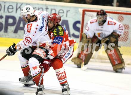 EBEL Erste Bank Eishockey Bundesliga. KAC gegen HK Acroni Jesenice. Warren Norris (KAC), Uros Vidmar, Robert Kristan (Jesenice). Klagenfurt, am 4.11.2007.
Foto: Kuess
---
pressefotos, pressefotografie, kuess, qs, qspictures, sport, bild, bilder, bilddatenbank