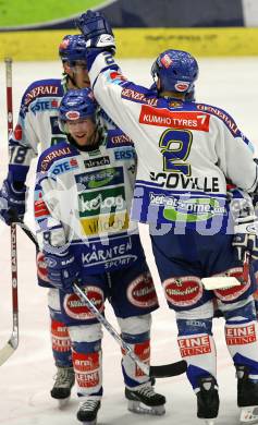 EBEL. Eishockey Bundesliga. VSV gegen Red Bull Salzburg. Torjubel. Roland Kaspitz, Martin Oraze (VSV). Villach, am 9.11.2007.
Foto: Kuess
---
pressefotos, pressefotografie, kuess, qs, qspictures, sport, bild, bilder, bilddatenbank