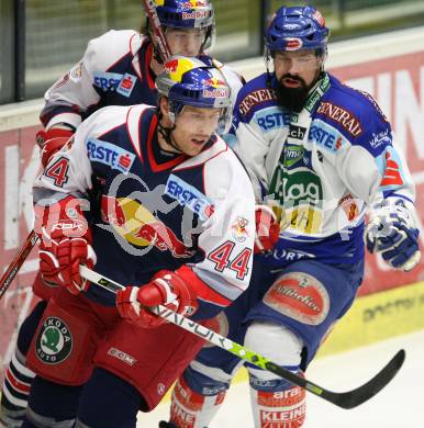 EBEL. Eishockey Bundesliga. VSV gegen Red Bull Salzburg. Markus Peintner (VSV), Brad Fast (Salzburg). Villach, am 9.11.2007.
Foto: Kuess
---
pressefotos, pressefotografie, kuess, qs, qspictures, sport, bild, bilder, bilddatenbank