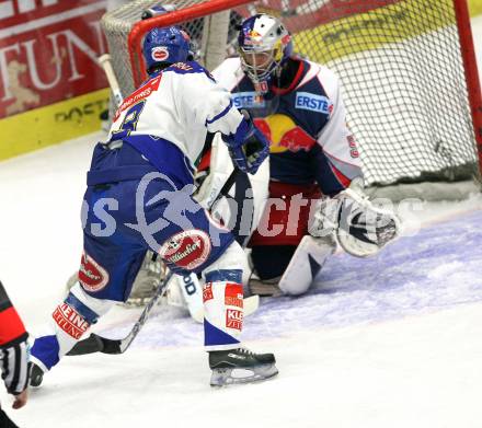 EBEL. Eishockey Bundesliga. VSV gegen Red Bull Salzburg. Roland Kaspitz (VSV), Reinhard Divis (Salzburg). Villach, am 9.11.2007.
Foto: Kuess
---
pressefotos, pressefotografie, kuess, qs, qspictures, sport, bild, bilder, bilddatenbank