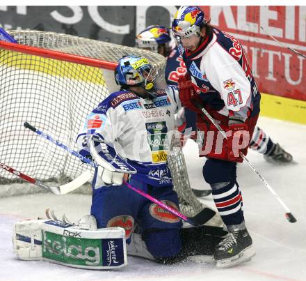 EBEL. Eishockey Bundesliga. VSV gegen Red Bull Salzburg. Gert Prohaska (VSV), Martin Ulrich (Salzburg). Villach, am 9.11.2007.
Foto: Kuess
---
pressefotos, pressefotografie, kuess, qs, qspictures, sport, bild, bilder, bilddatenbank