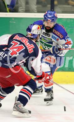 EBEL. Eishockey Bundesliga. VSV gegen Red Bull Salzburg. Markus Peintner (VSV), Dieter Kalt (Salzburg). Villach, am 9.11.2007.
Foto: Kuess
---
pressefotos, pressefotografie, kuess, qs, qspictures, sport, bild, bilder, bilddatenbank