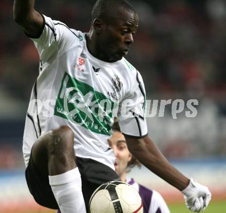 Fussball Bundesliga. T-Mobile. SK Austria Kaernten gegen FK Austria Wien. Thierry Fidjeu Tazemeta (Kaernten). Klagenfurt, am 11.11.2007.
Foto: Kuess
---
pressefotos, pressefotografie, kuess, qs, qspictures, sport, bild, bilder, bilddatenbank