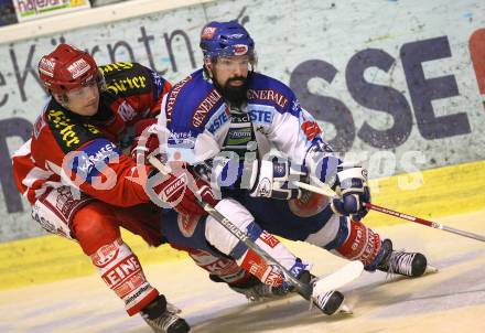 EBEL. Erste Bank Eishockey Bundesliga. KAC gegen VSV. Kirk Furey (KAC), Markus Peintner (VSV). Kaerntner Sparkasse. Klagenfurt, am 11.11.2007.
Foto: Kuess
---
pressefotos, pressefotografie, kuess, qs, qspictures, sport, bild, bilder, bilddatenbank