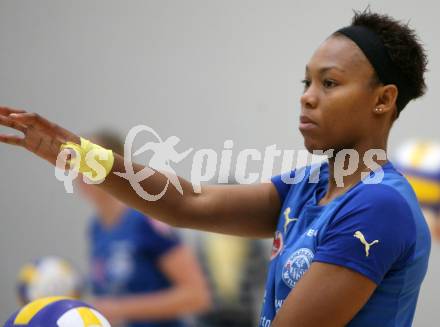 Volleyball MEVZA. ATSC Wildcats gegen HIT Nova Gorica (Slowenien). Tasha Sherline Holness (Wildcats). Klagenfurt, am 14.11.2007.
Foto: Kuess
---
pressefotos, pressefotografie, kuess, qs, qspictures, sport, bild, bilder, bilddatenbank