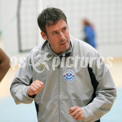 Volleyball MEVZA. ATSC Wildcats gegen HIT Nova Gorica (Slowenien). Trainer Helmut Voggenberger (Wildcats). Klagenfurt, am 14.11.2007.
Foto: Kuess
---
pressefotos, pressefotografie, kuess, qs, qspictures, sport, bild, bilder, bilddatenbank