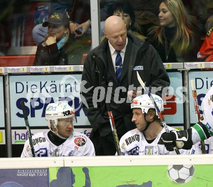 EBEL. Erste Bank Eishockey Bundesliga. KAC gegen Olympia Laibach. Trainer Bojan Zajc (Laibach). Klagenfurt, am 15.11.2007.
Foto: Kuess
---
pressefotos, pressefotografie, kuess, qs, qspictures, sport, bild, bilder, bilddatenbank