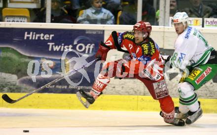 EBEL. Erste Bank Eishockey Bundesliga. KAC gegen Olympia Laibach. Gregor Hager (KAC), Ales Music (Laibach). Klagenfurt, am 15.11.2007.
Foto: Kuess
---
pressefotos, pressefotografie, kuess, qs, qspictures, sport, bild, bilder, bilddatenbank