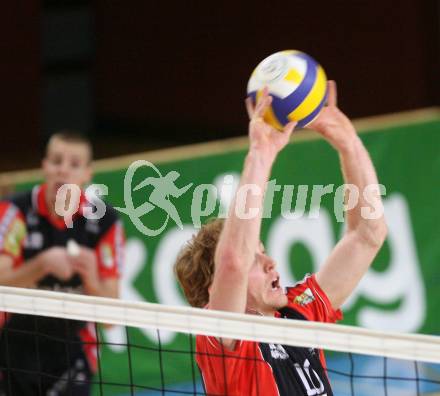 Volleyball Bundesliga. Hypo VBK Klagenfurt gegen SVS Sokol. Alexander Shane (Hypo VBK). Klagenfurt, am 17.11.2007.
Foto: Kuess
---
pressefotos, pressefotografie, kuess, qs, qspictures, sport, bild, bilder, bilddatenbank