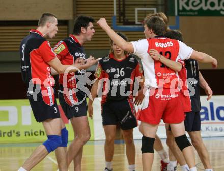 Volleyball Bundesliga. Hypo VBK Klagenfurt gegen SVS Sokol. Jubel (Hypo VBK). Klagenfurt, am 17.11.2007.
Foto: Kuess
---
pressefotos, pressefotografie, kuess, qs, qspictures, sport, bild, bilder, bilddatenbank