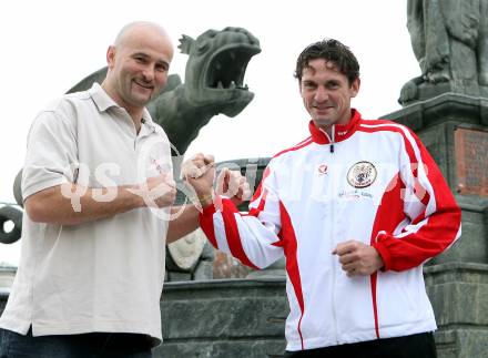 Kickboxen. Weltmeisterschaft. Gerald Zimmermann, Bernhard Sussitz. Klagenfurt, am 23.11.2007.
Foto: Kuess
---
pressefotos, pressefotografie, kuess, qs, qspictures, sport, bild, bilder, bilddatenbank