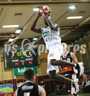 Basketball Bundesliga. Woerthersee Piraten gegen Team Dukes Klosterneuburg. Marquis Wright (Piraten). Klagenfurt, am 24.11.2007.
Foto: Kuess
---
pressefotos, pressefotografie, kuess, qs, qspictures, sport, bild, bilder, bilddatenbank