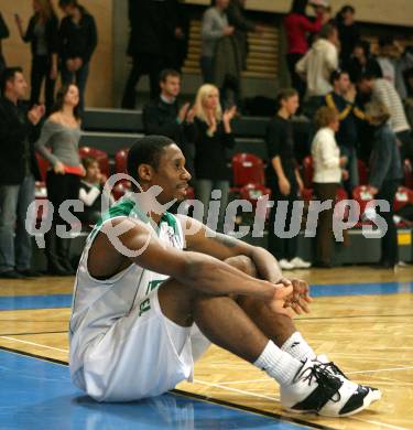 Basketball Bundesliga. Woerthersee Piraten gegen Team Dukes Klosterneuburg. Melvin Creddle (Piraten). Klagenfurt, am 24.11.2007.
Foto: Kuess
---
pressefotos, pressefotografie, kuess, qs, qspictures, sport, bild, bilder, bilddatenbank