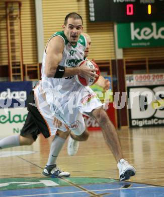 Basketball Bundesliga. Woerthersee Piraten gegen Team Dukes Klosterneuburg. Joachim Buggelsheim (Piraten). Klagenfurt, am 24.11.2007.
Foto: Kuess
---
pressefotos, pressefotografie, kuess, qs, qspictures, sport, bild, bilder, bilddatenbank