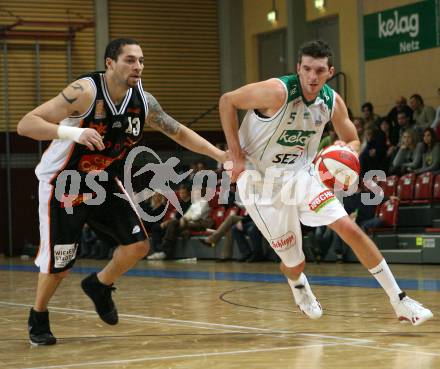 Basketball Bundesliga. Woerthersee Piraten gegen Team Dukes Klosterneuburg. Selmir Husanovic (Piraten), Sam Spann (Klosterneuburg). Klagenfurt, am 24.11.2007.
Foto: Kuess
---
pressefotos, pressefotografie, kuess, qs, qspictures, sport, bild, bilder, bilddatenbank