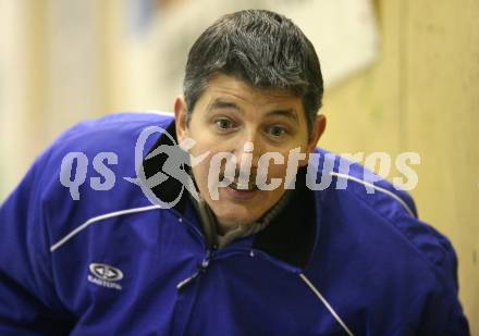 Eishockey Oberliga. Tarco Woelfe gegen ESC Steindorf. Trainer Guenther Ropatsch (Steindorf). Klagenfurt, am 24.11.2007.
Foto: Kuess 
---
pressefotos, pressefotografie, kuess, qs, qspictures, sport, bild, bilder, bilddatenbank