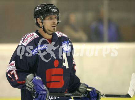 Eishockey Oberliga. Tarco Woelfe gegen ESC Steindorf. Roland Schurian (Steindorf). Klagenfurt, am 24.11.2007.
Foto: Kuess 
---
pressefotos, pressefotografie, kuess, qs, qspictures, sport, bild, bilder, bilddatenbank