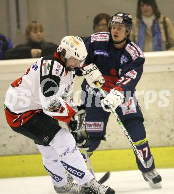 Eishockey Oberliga. Tarco Woelfe gegen ESC Steindorf. Bruno Tarmann (Tarco), Oberrauner Oliver (Steindorf). Klagenfurt, am 24.11.2007.
Foto: Kuess 
---
pressefotos, pressefotografie, kuess, qs, qspictures, sport, bild, bilder, bilddatenbank