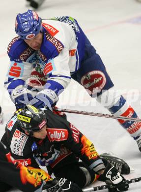 EBEL. Eishockey Bundesliga. VSV gegen Vienna Capitals. Mike Stewart (VSV), Pascal Rheaume (Caps). Villach, am 25.11.2007.
Foto: Kuess 
---
pressefotos, pressefotografie, kuess, qs, qspictures, sport, bild, bilder, bilddatenbank