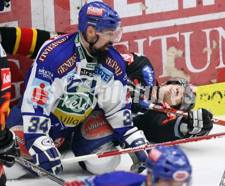 EBEL. Eishockey Bundesliga. VSV gegen Vienna Capitals. Markus Peintner (VSV), David Rodman (Caps). Villach, am 25.11.2007.
Foto: Kuess 
---
pressefotos, pressefotografie, kuess, qs, qspictures, sport, bild, bilder, bilddatenbank