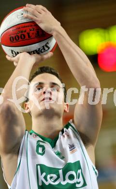 Basketball Bundesliga. Woerthersee Piraten gegen Oberwart Gunners. Marco Breithuber (Piraten). Klagenfurt, am 28.11.2007.
Foto: Kuess
---
pressefotos, pressefotografie, kuess, qs, qspictures, sport, bild, bilder, bilddatenbank