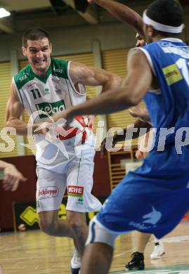 Basketball Bundesliga. Woerthersee Piraten gegen Oberwart Gunners. Stjepan Gavran (Piraten), Jae Youngblood (Oberwart). Klagenfurt, am 28.11.2007.
Foto: Kuess
---
pressefotos, pressefotografie, kuess, qs, qspictures, sport, bild, bilder, bilddatenbank