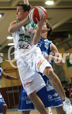 Basketball Bundesliga. Woerthersee Piraten gegen Oberwart Gunners. Marco Breithuber (Piraten). Klagenfurt, am 28.11.2007.
Foto: Kuess
---
pressefotos, pressefotografie, kuess, qs, qspictures, sport, bild, bilder, bilddatenbank