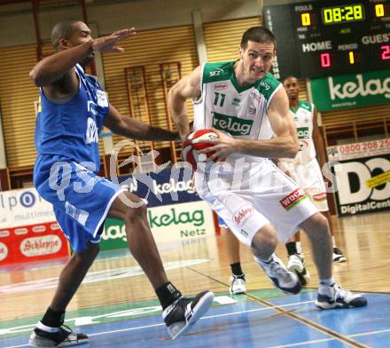 Basketball Bundesliga. Woerthersee Piraten gegen Oberwart Gunners. Stjepan Gavran (Piraten), Jason Johnson (Oberwart). Klagenfurt, am 28.11.2007.
Foto: Kuess
---
pressefotos, pressefotografie, kuess, qs, qspictures, sport, bild, bilder, bilddatenbank