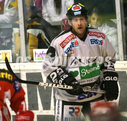 EBEL. Erste Bank Eishockey Bundesliga. KAC gegen EHC Graz 99ers. Robert Guillet (Graz). Klagenfurt, am 2.12.2007.
Foto: Kuess
---
pressefotos, pressefotografie, kuess, qs, qspictures, sport, bild, bilder, bilddatenbank