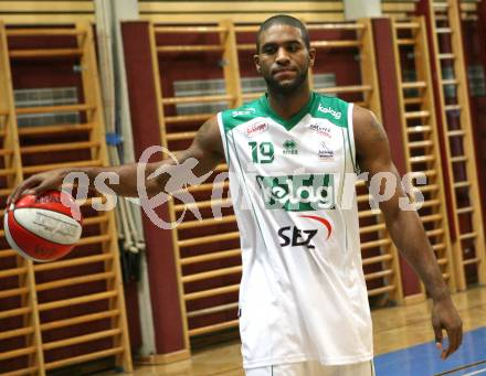 Basketball Bundesliga. Woerthersee Piraten. Christian Brown. Klagenfurt, am 3.12.2007.
Foto: Kuess
---
pressefotos, pressefotografie, kuess, qs, qspictures, sport, bild, bilder, bilddatenbank